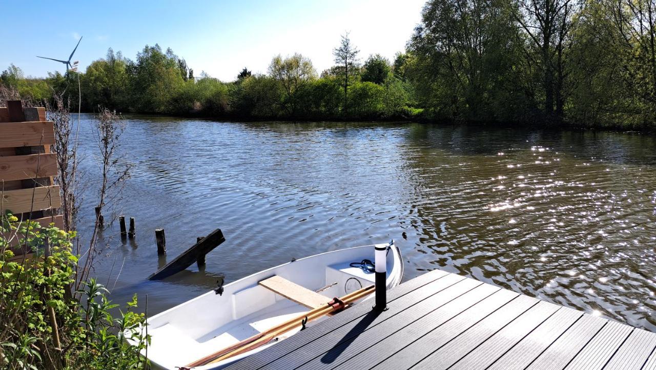 Het Witte Chalet Aan Het Water Van Monumentaal Fort Ooltgensplaat Zewnętrze zdjęcie