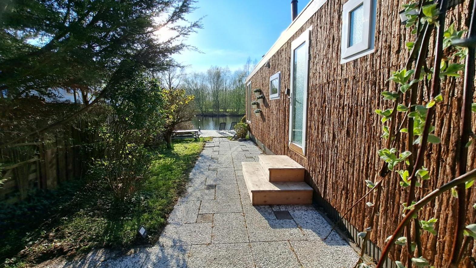 Het Witte Chalet Aan Het Water Van Monumentaal Fort Ooltgensplaat Zewnętrze zdjęcie